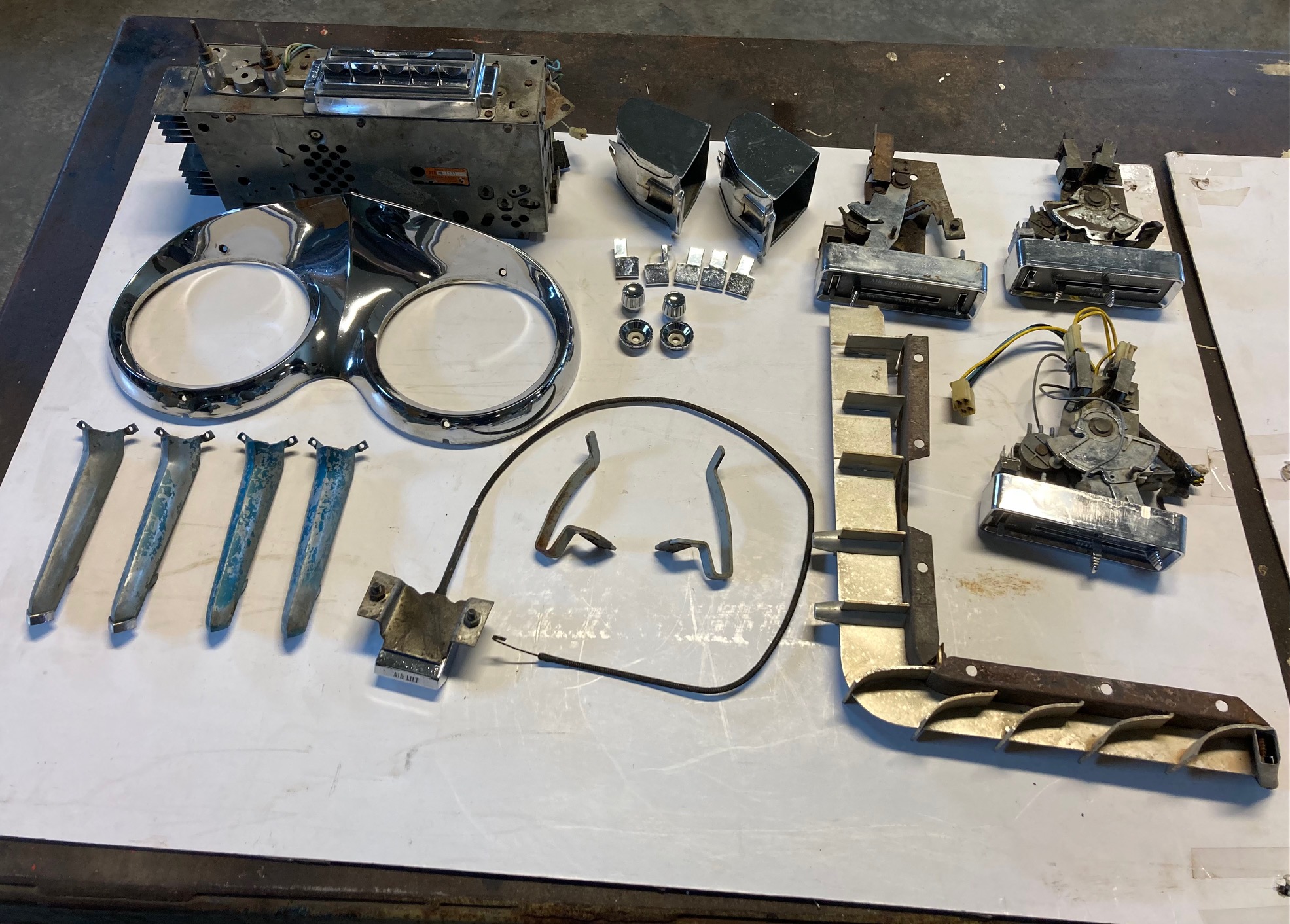 Cadillac -59-60 Delar till salu