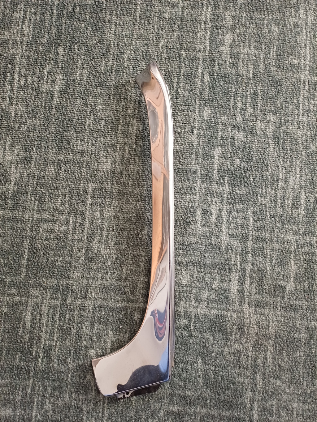 Chrysler Imperial 2dht krom list vänster framrutan.