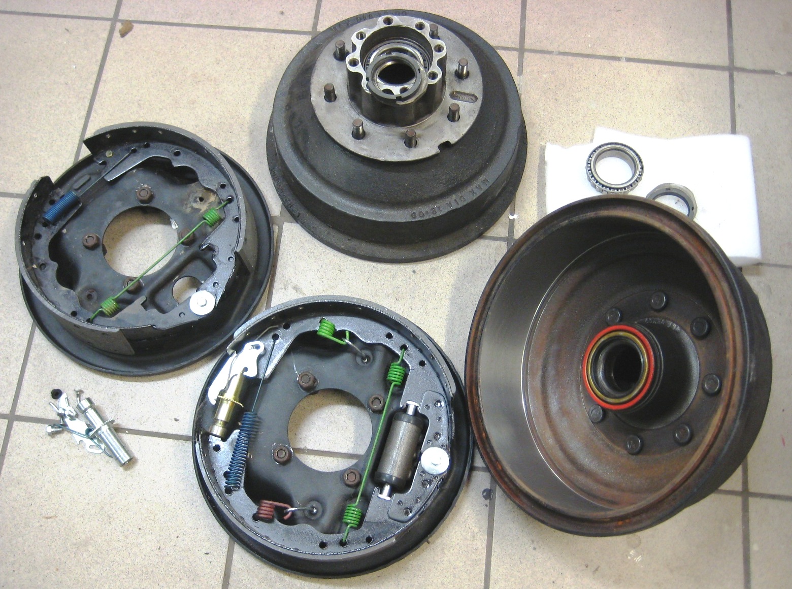 Bromsar bak till Ford F250/350 och van E250/350 1977-