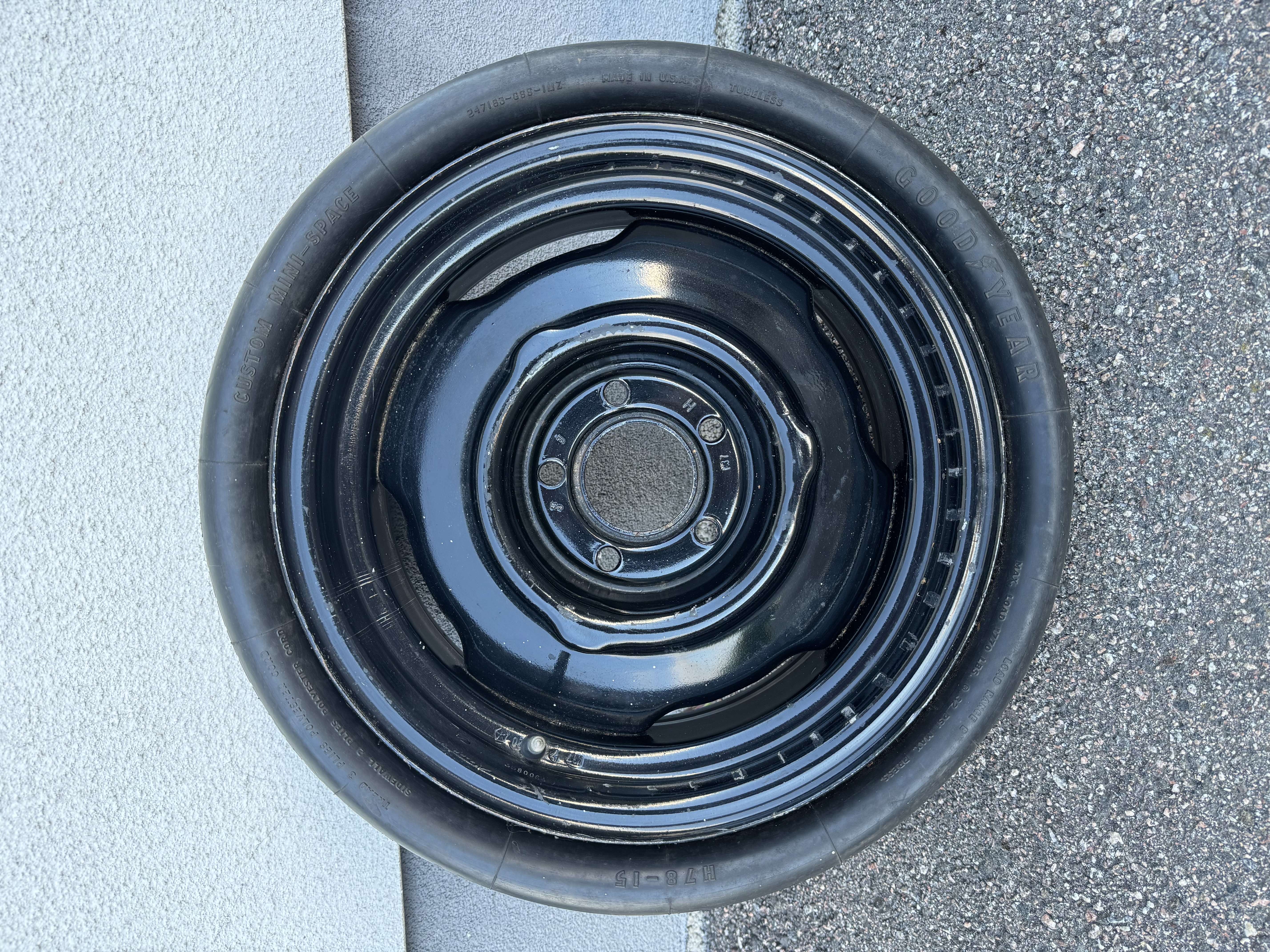 Original Mopar Space Saver-reservhjul för 1970–1971 Challenger / ’Cuda