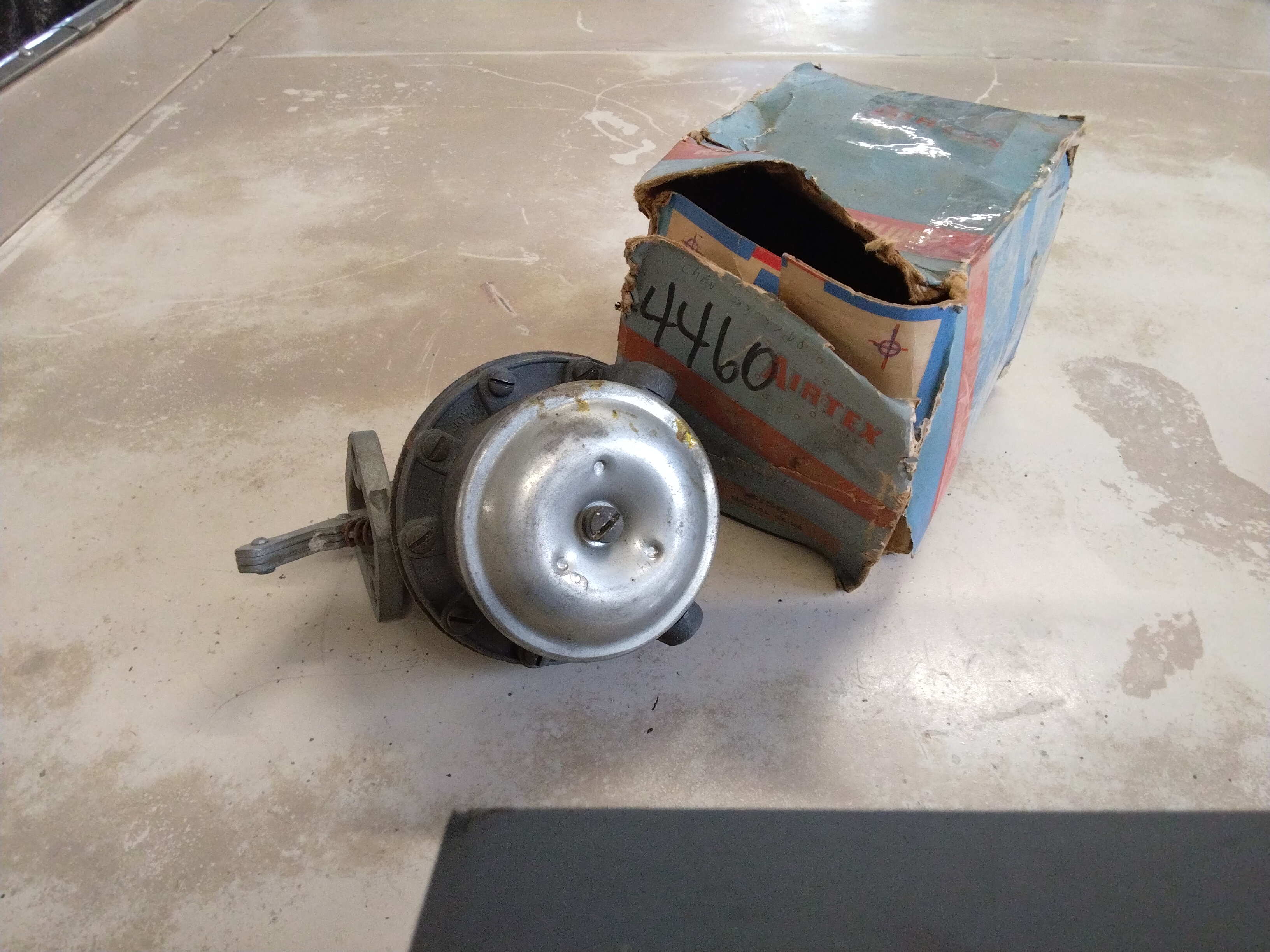 Chevrolet V8 55-57 bränslepump