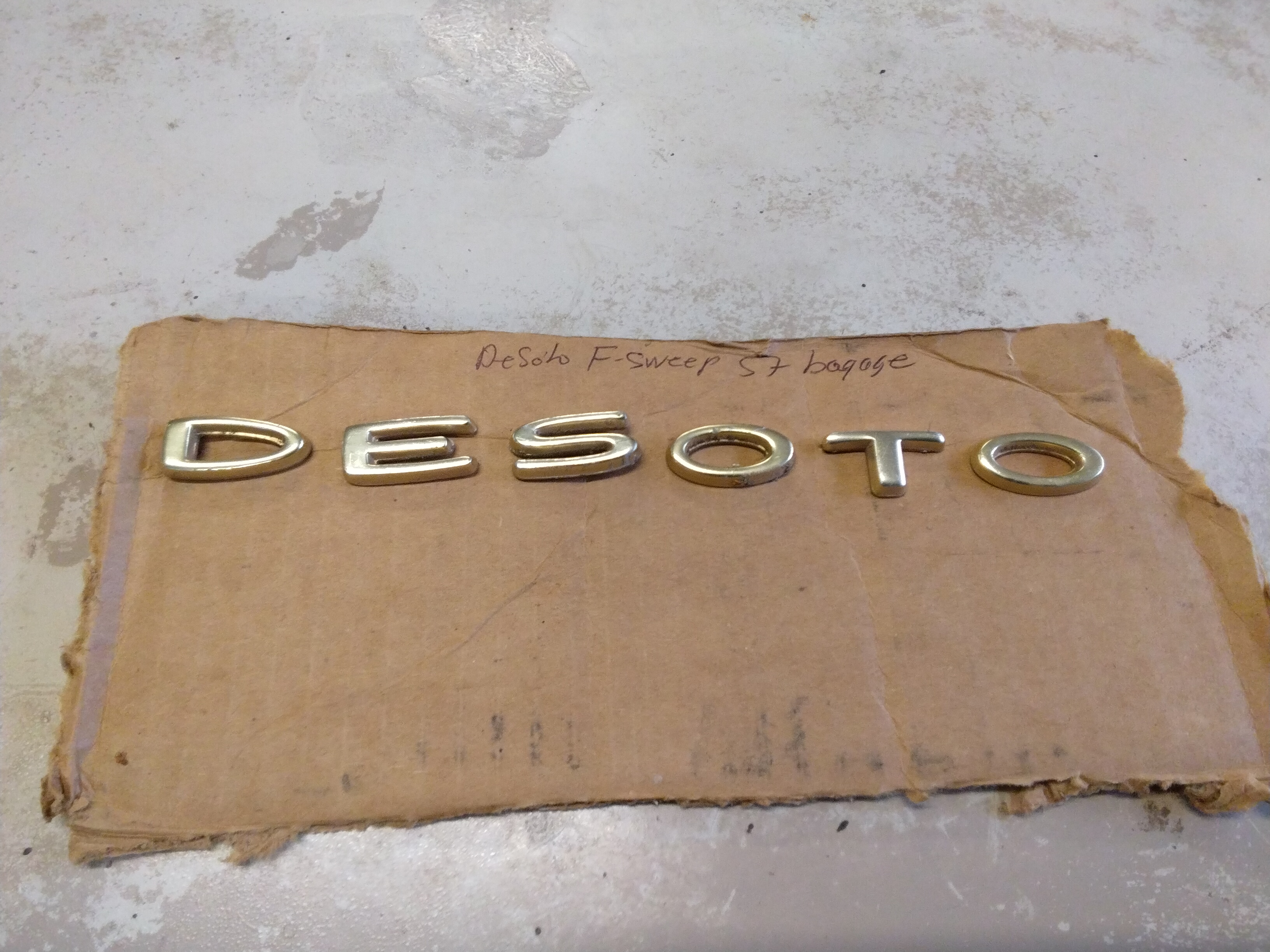 DeSoto Firesweep 57 bokstäver bagage