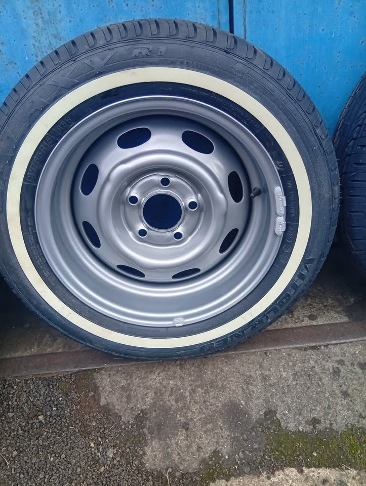 5 1⁄2 tum fälgar nya med nya däck Volvo PV/Duett/Amazon