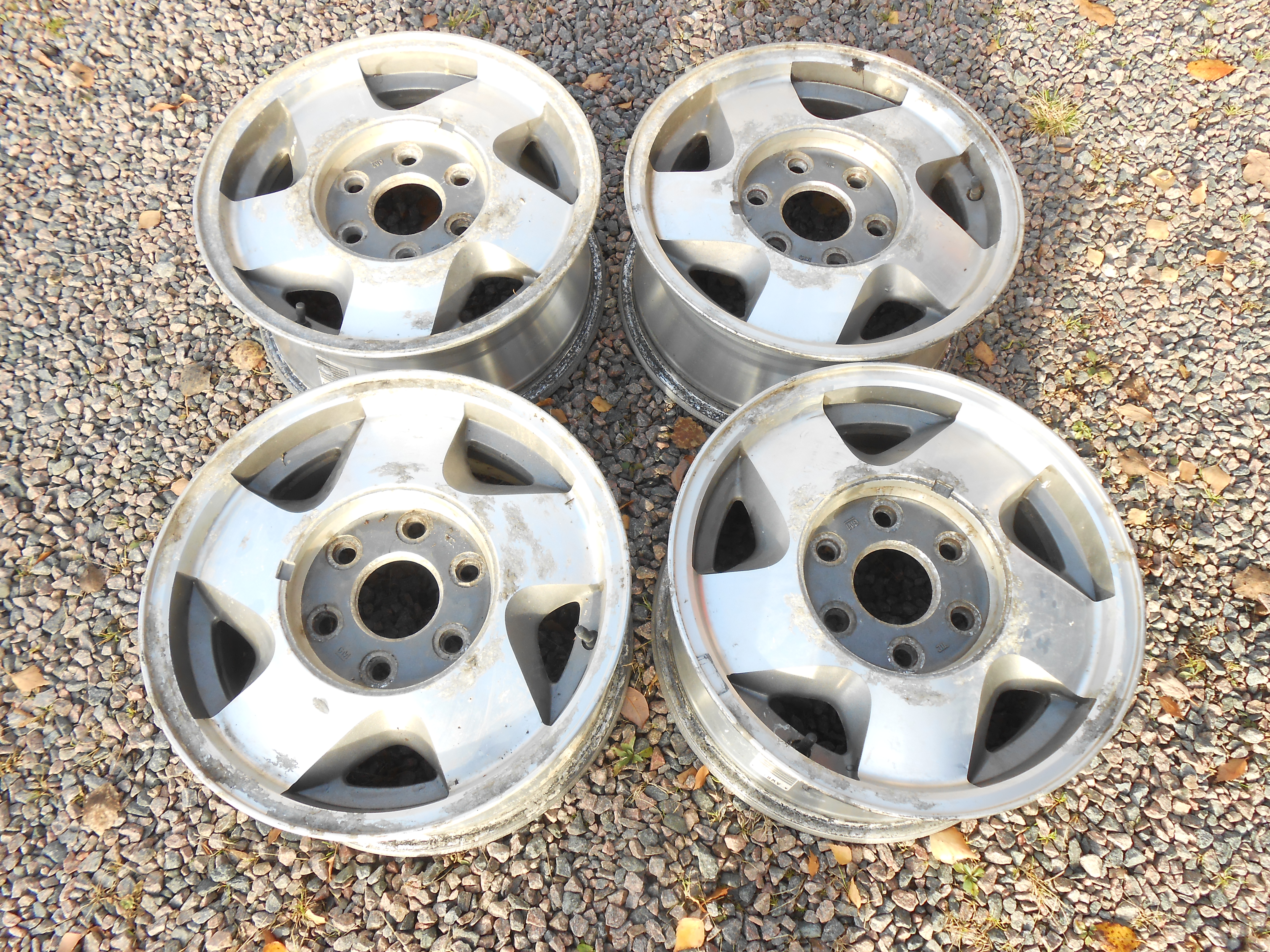 Fälgar Chevrolet k1500 2000