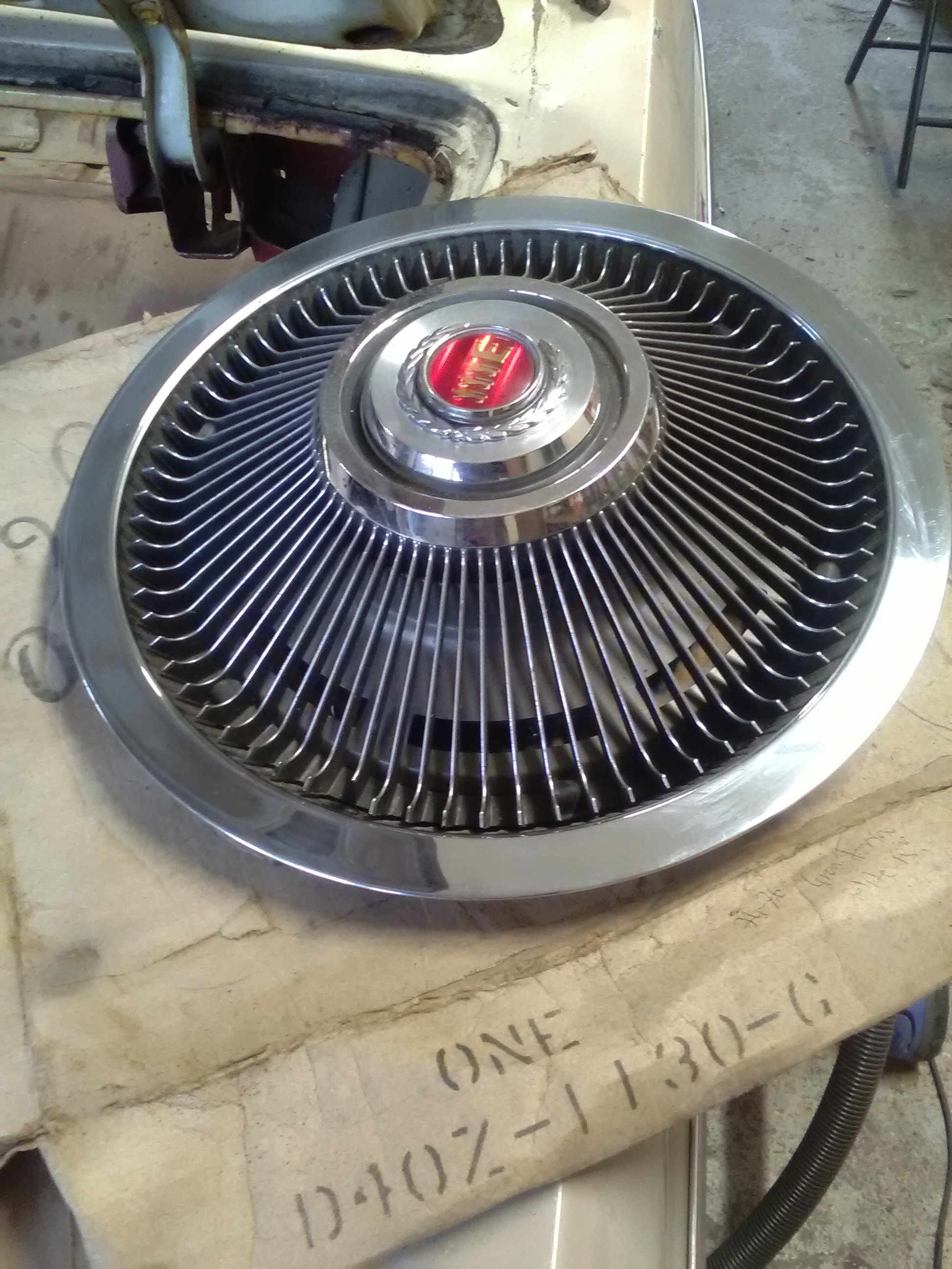 Ford Torino nos navkapsel