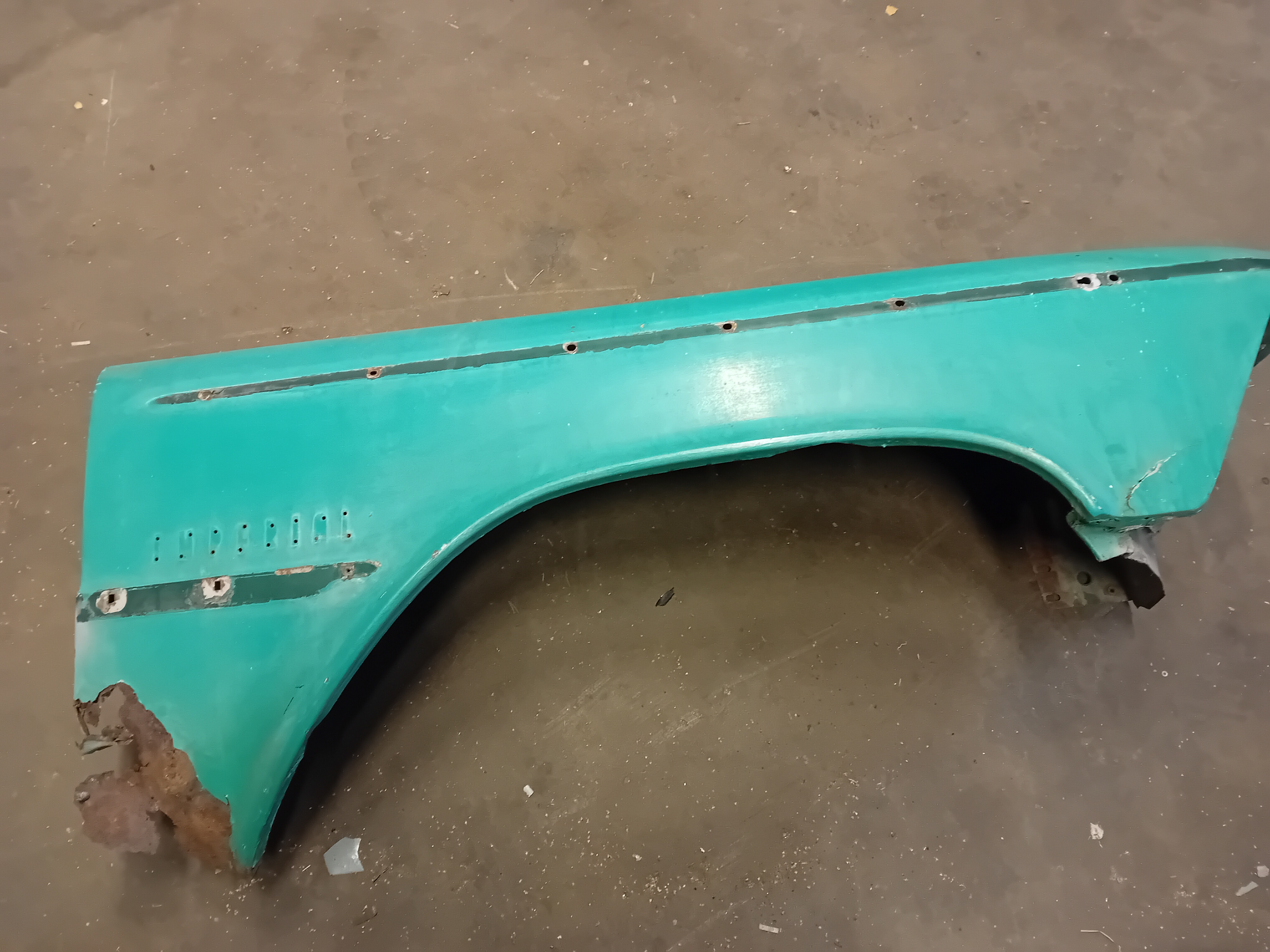 chrysler imperial framskärmar