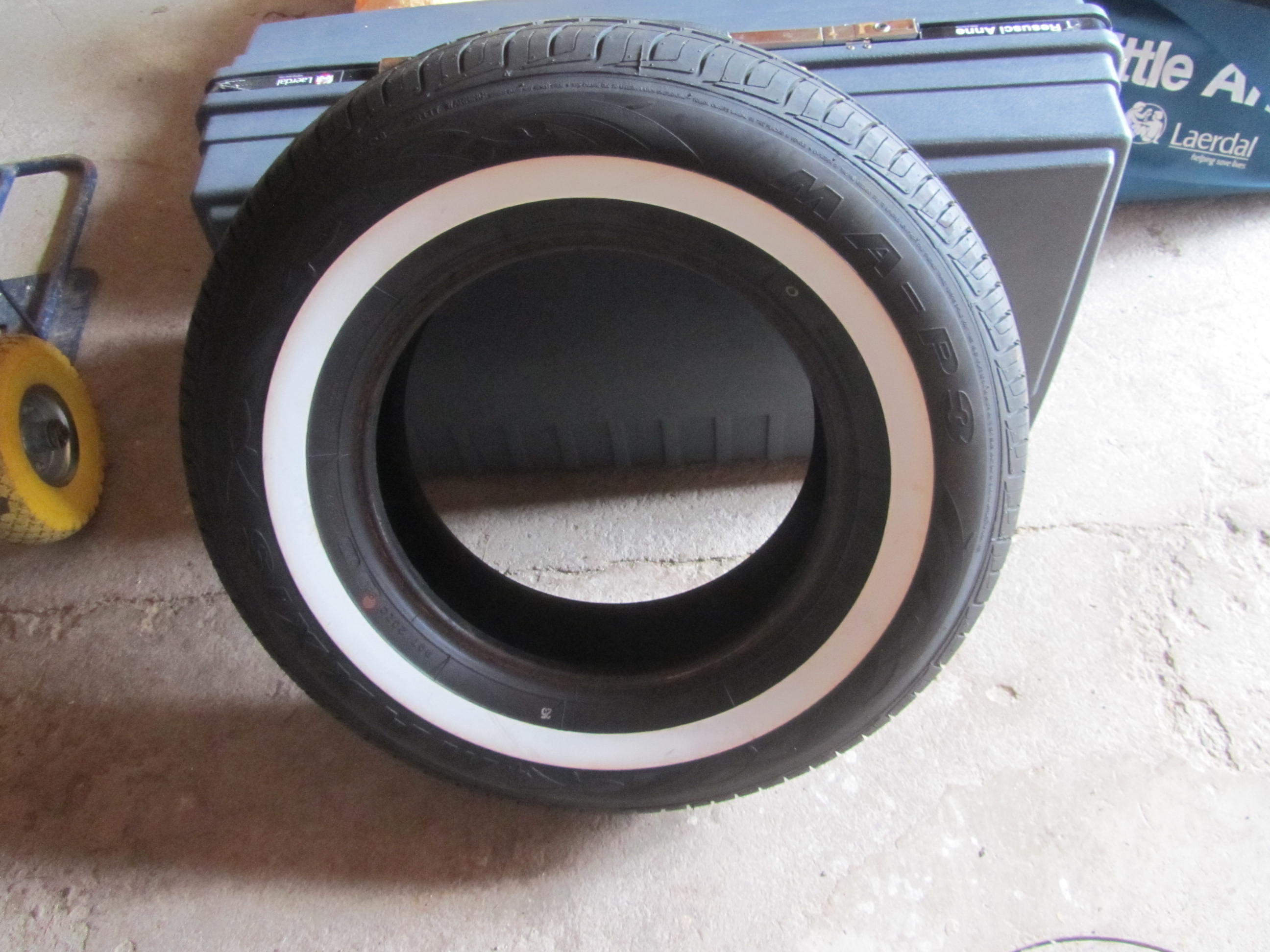 4 Däck, Maxxis 215/75 R15