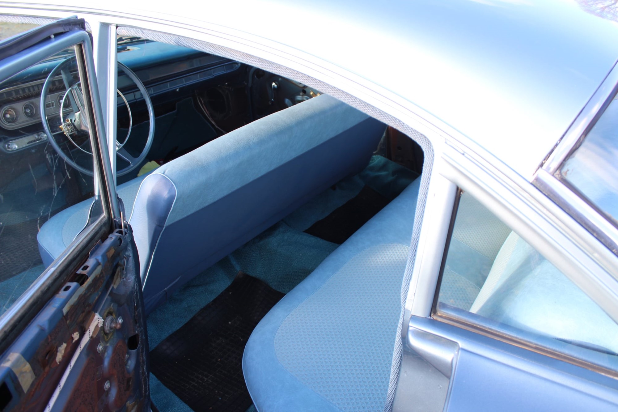 Inredningen är nygjord men det finns lite monterings jobb kvar