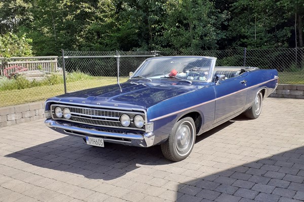 Ford Fairlane 500