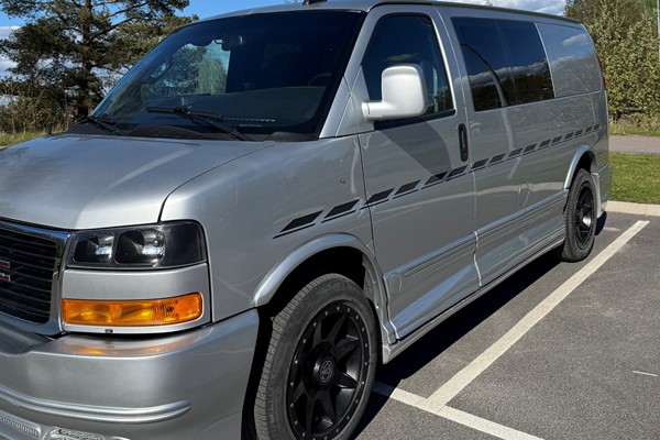 GMC Savana 2500