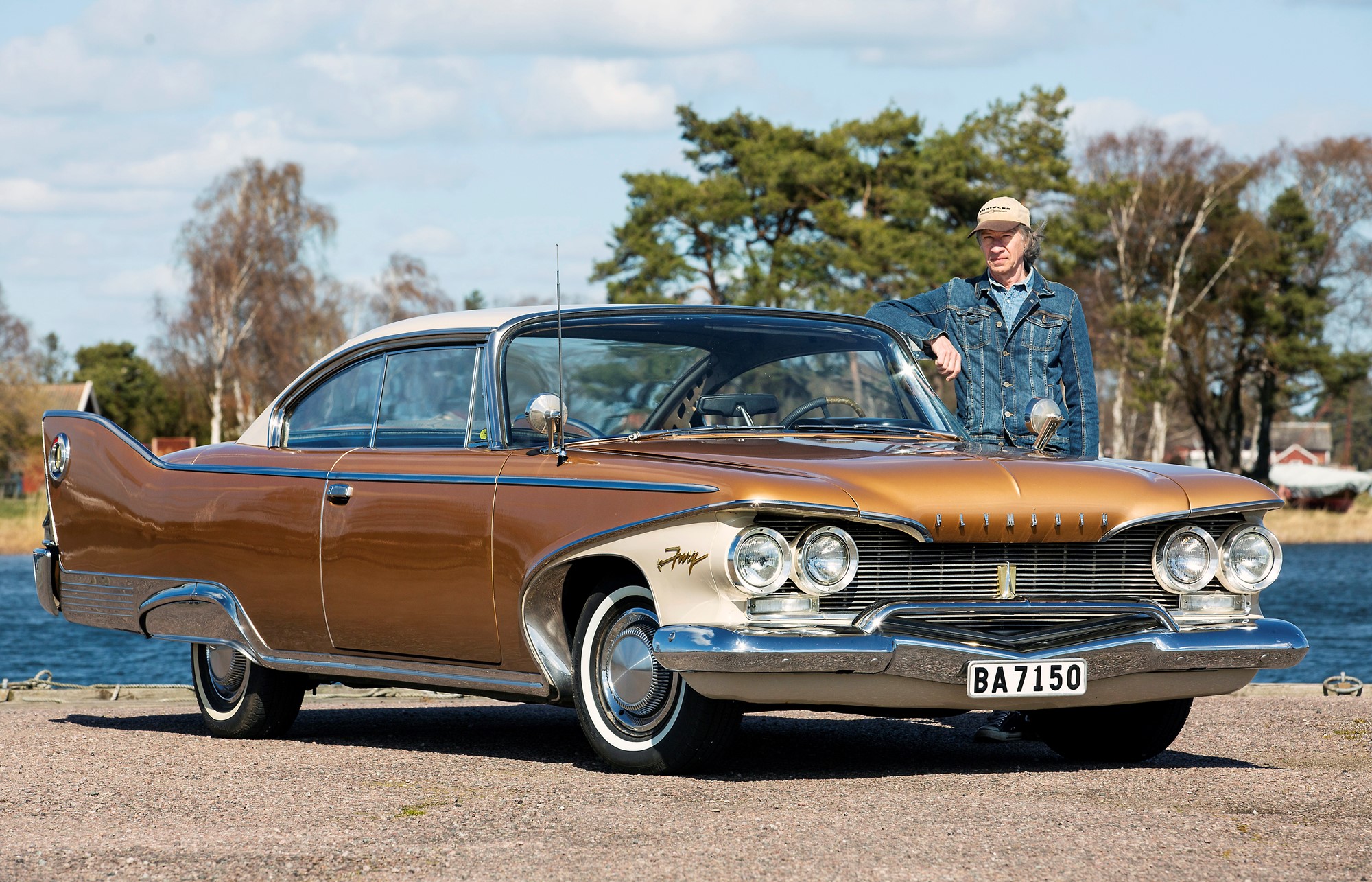 Jan Eriksson hittade sin Plymouth 1974. Han hade kollat på en DeSoto -57 som dock inte ville starta, men säljaren hade även en Fury stående på sin åker. Det blev affär på den i stället.