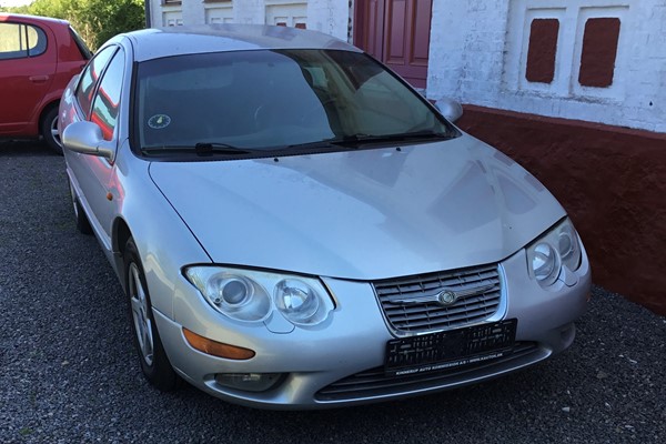 Chrysler 300 M