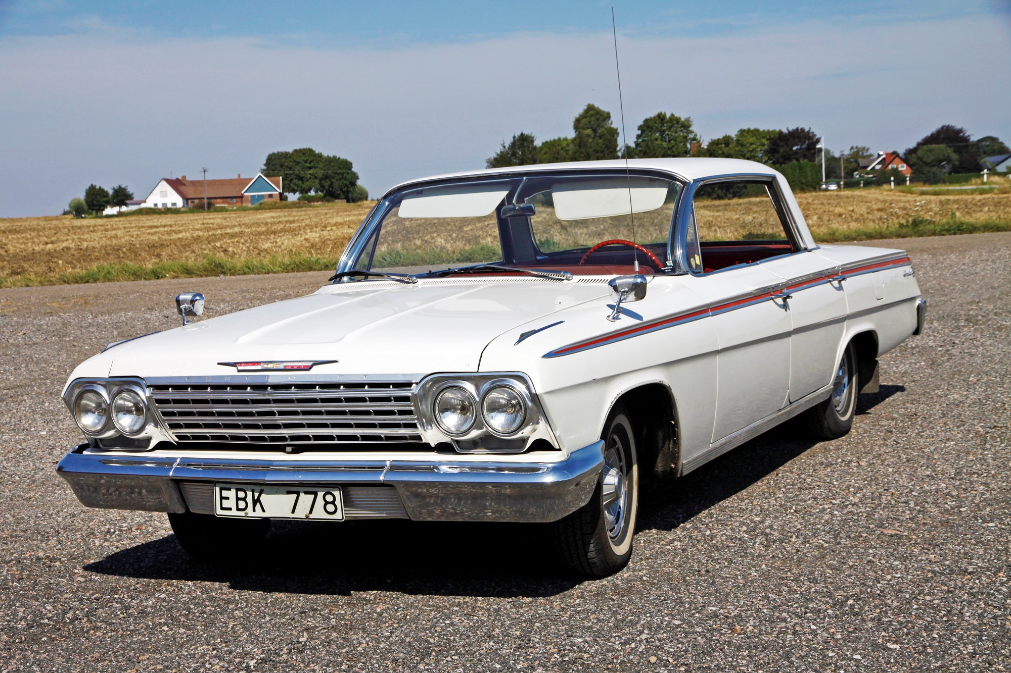 En superfin Svensksåld Chevrolet Impala fyrdörrars hardtop från 1962 som aldrig renoverats. Första ägaren var en slaktare från norra Skåne.