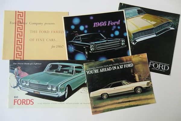 Ford broschyrer och instruktionsböcker