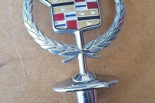 Emblem Cadillac