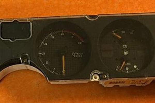 Mätarhus Pontiac Firebird -92 6cyl 3,1L
