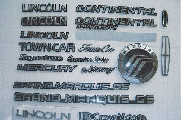 Lincoln - Mercury -Crown W. Emblem