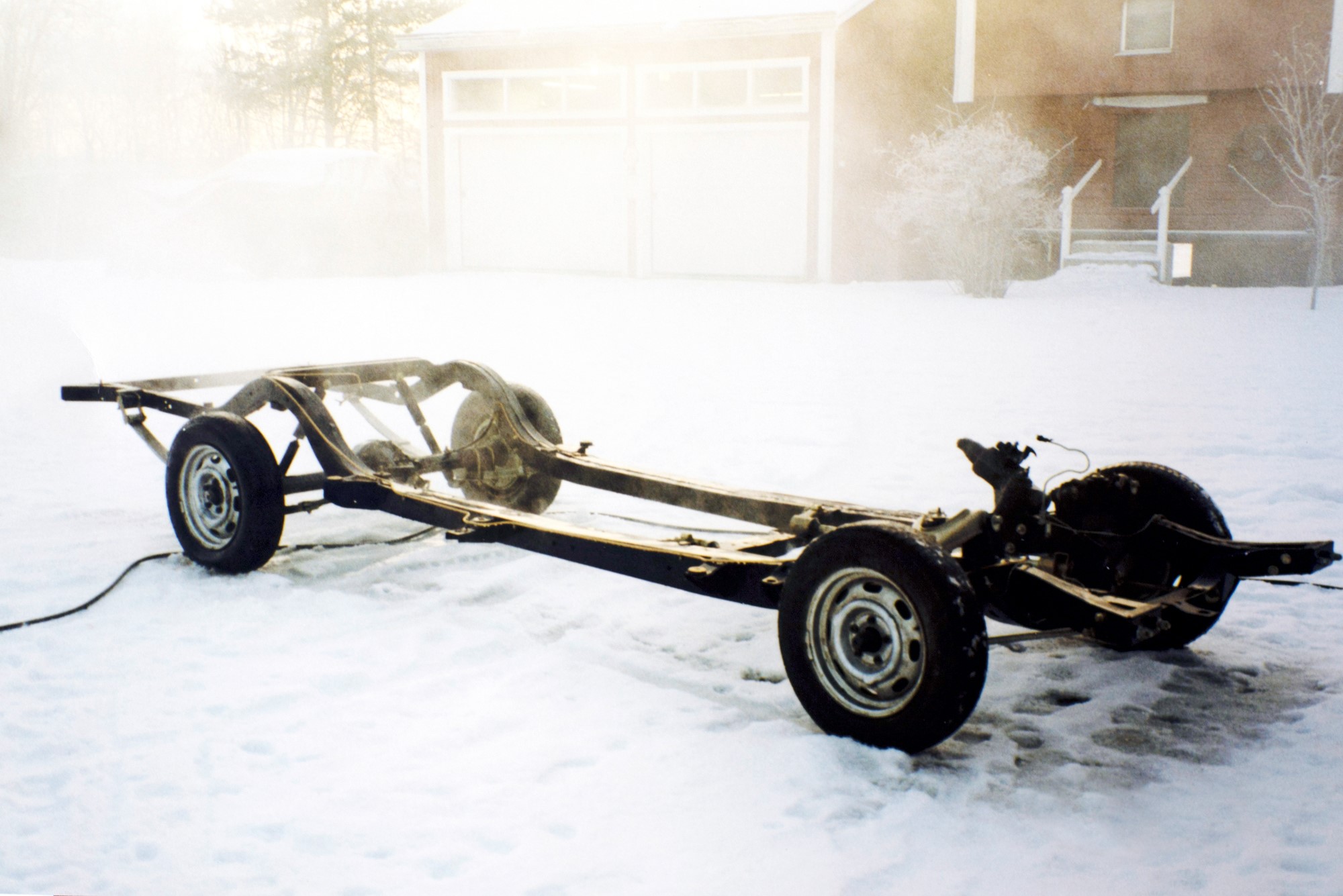 Ramen började blästras i råkallaste vintern 1996, och rullade då på Volvofälgar.
