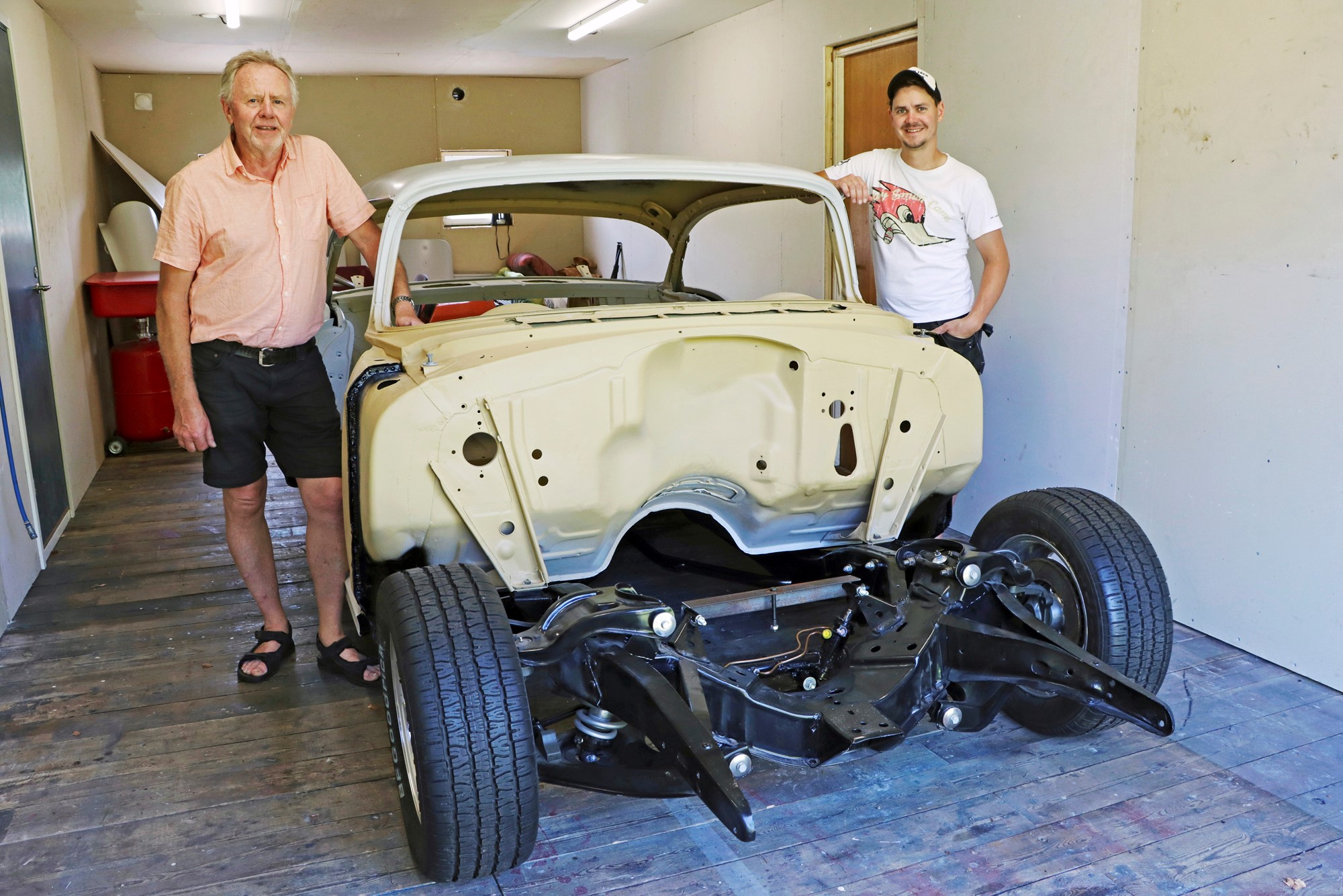 Dans tre barn har varsin amerikanare. Sonen Robin har kommit ganska långt med sin Chevrolet Bel Air Coupe från 1955.