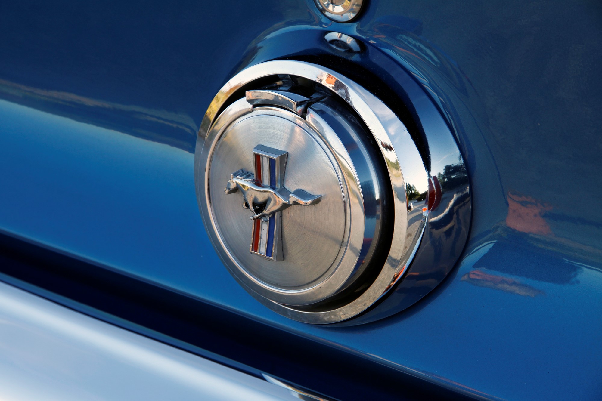 Pop open gas cap var standard på Mach Imodellen 1969 men kostade extra på övriga Mustanger.