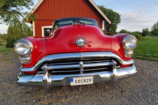 Oldsmobile 98 holiday coupe