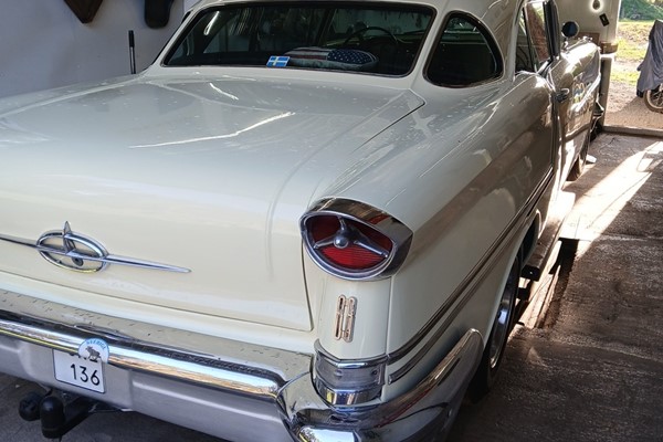 Oldsmobile 88 Hollyday cope