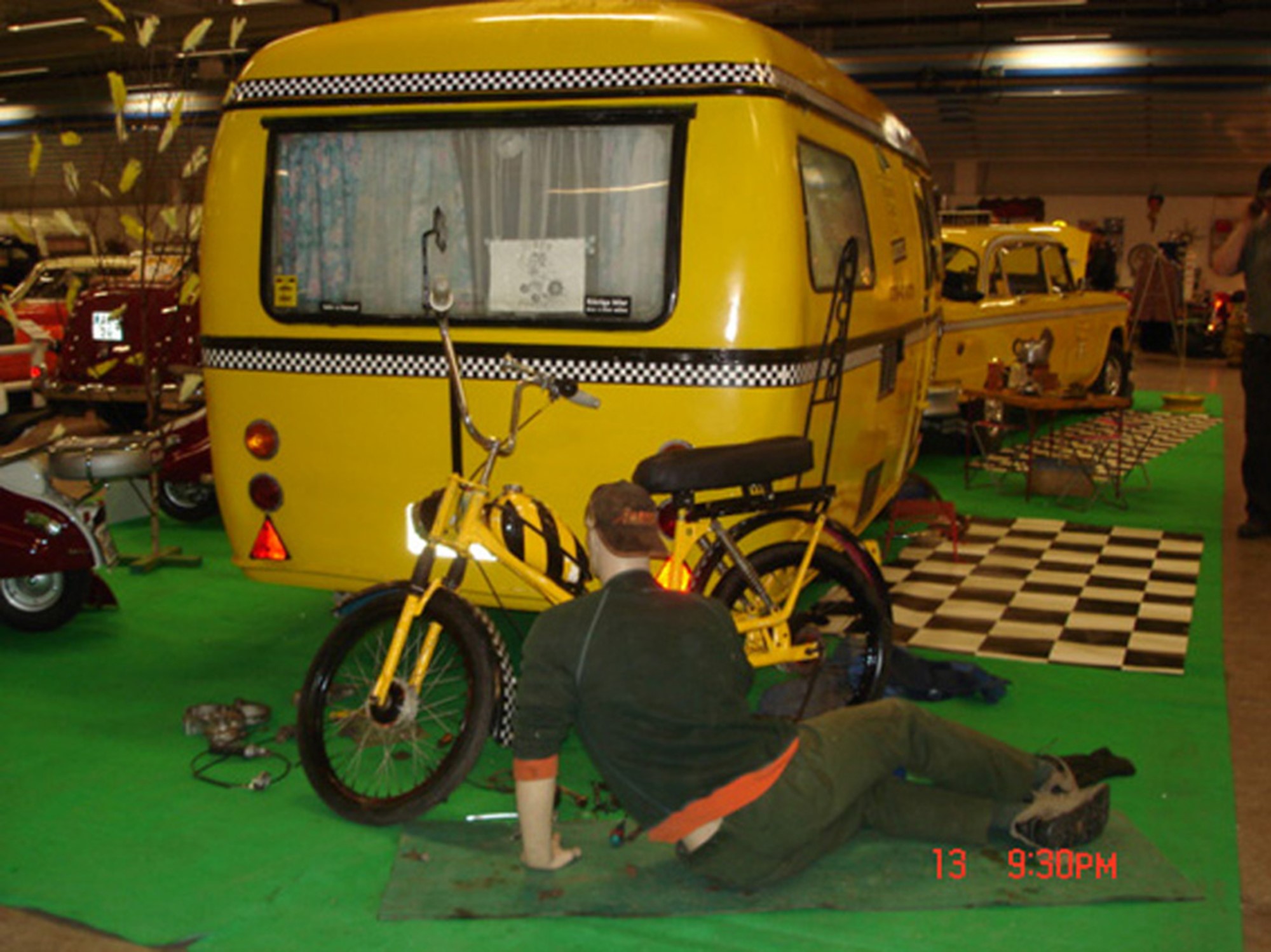 Nåväl projektet är inte klart men min pojkdröm att få ställa ut min bil och få pris förverkligades i våras på custom Car show på Elmia då jag fick ta emot 3e pris i klassen USA new classic vilket satt fint då jag aldrig i mitt liv tagit en buckla i något.